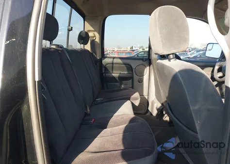 2005 Dodge Ram 1500 Slt/Laramie z USA, uszkodzony, nr VIN 1D7HA18D05S339775